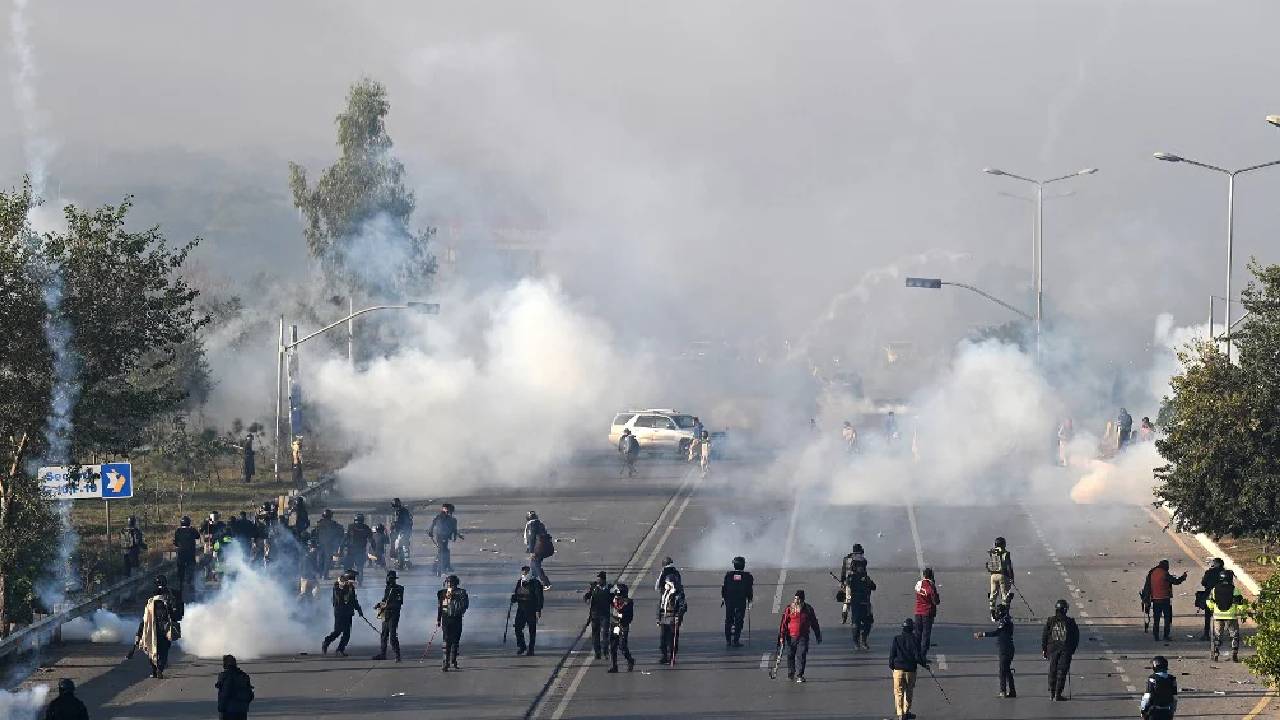 Pakistan: రగులుతున్న పాకిస్తాన్.. ఇమ్రాన్ ఖాన్ మద్దతుదారులపై ‘‘షూట్ అట్ సైట్’’ ఆర్డర్..