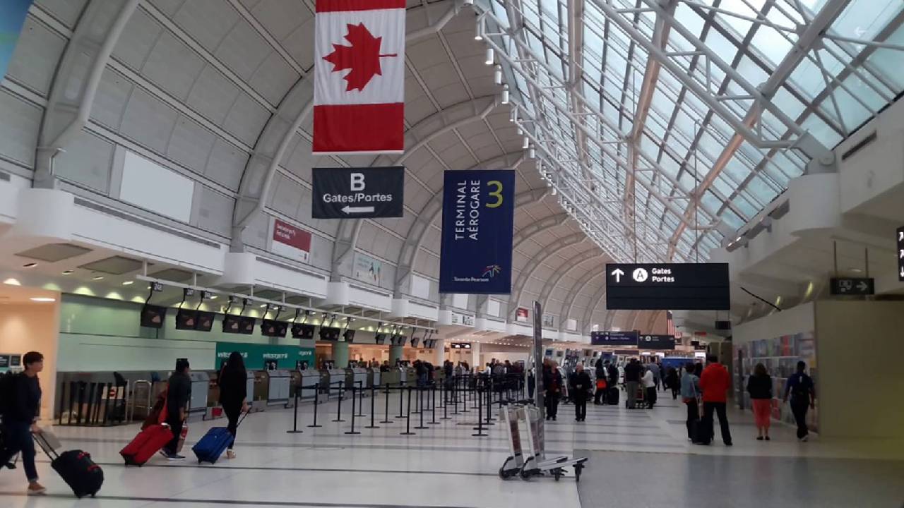 Canada: భారత్ వెళ్లే ప్రయాణికుల సెక్యూరిటీ తనిఖీ పెంచిన కెనడా.. కారణం ఇదే..