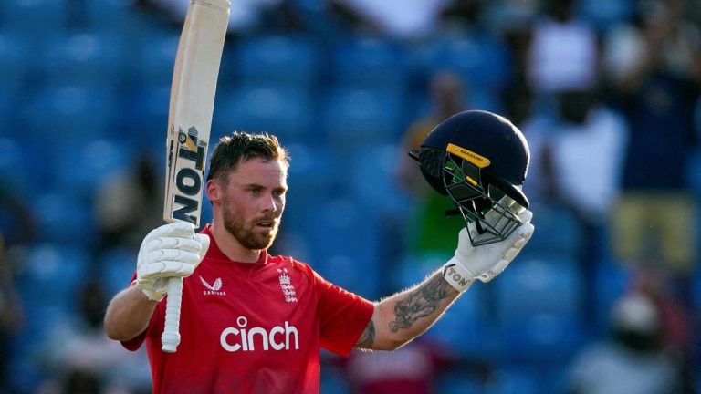Phil Salt: టీ20ల్లో రికార్డు సృష్టించిన ఇంగ్లండ్ ఓపెనర్.. ఒకే జట్టుపై..!