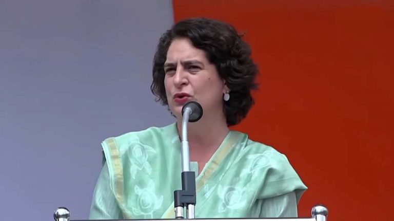 Priyanka Gandhi: సోదాల పేరుతో మహిళల గదిల్లోకి పోలీసులు వెళ్లడమేంటి?
