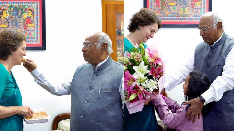 Priyanka Gandhi: పార్లమెంట్‌లో వయనాడ్ ప్రజల గొంతుకనవుతా