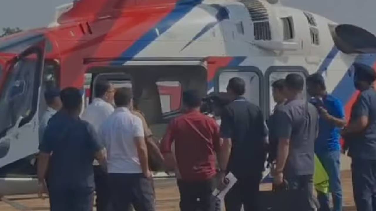 Rahul Gandhi: అమరావతిలో రాహుల్ గాంధీ బ్యాగ్స్ చెక్ చేసిన ఈసీ..