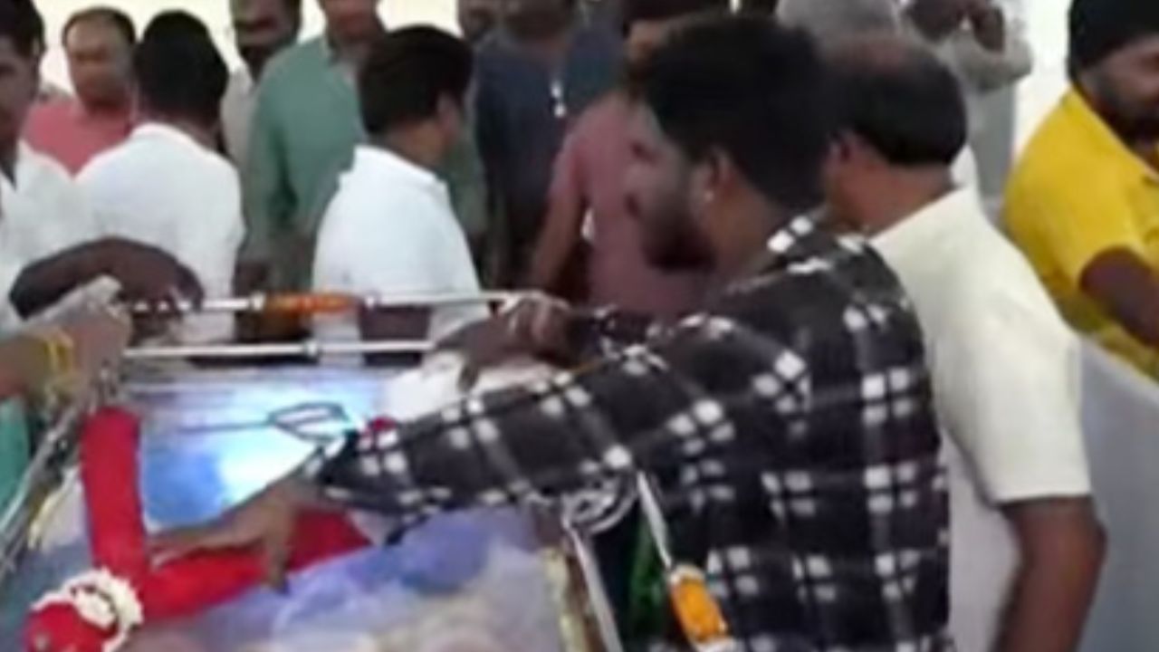 Rammurthy Naidu: నారావారిపల్లెకు రామ్మూర్తి నాయుడి పార్థివదేహం.. నివాళులర్పించిన నేతలు!