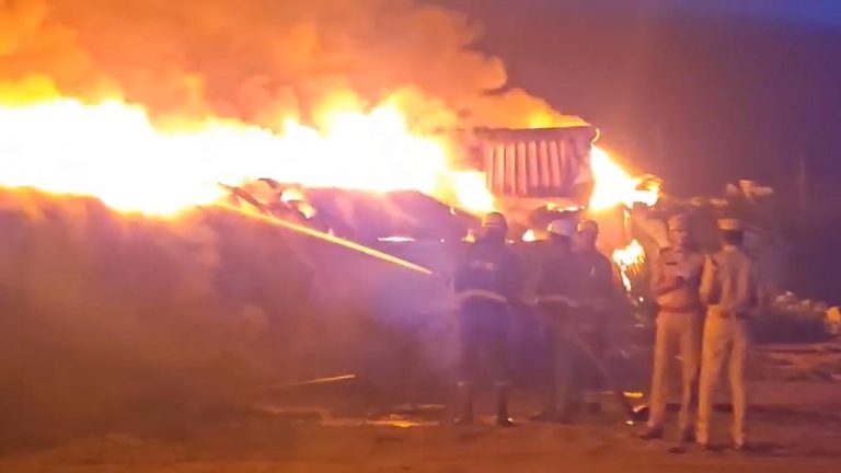 Rangareddy Fire Accident: కంసన్ హైజెన్ కేర్ పరిశ్రమలో భారీ అగ్ని ప్రమాదం..