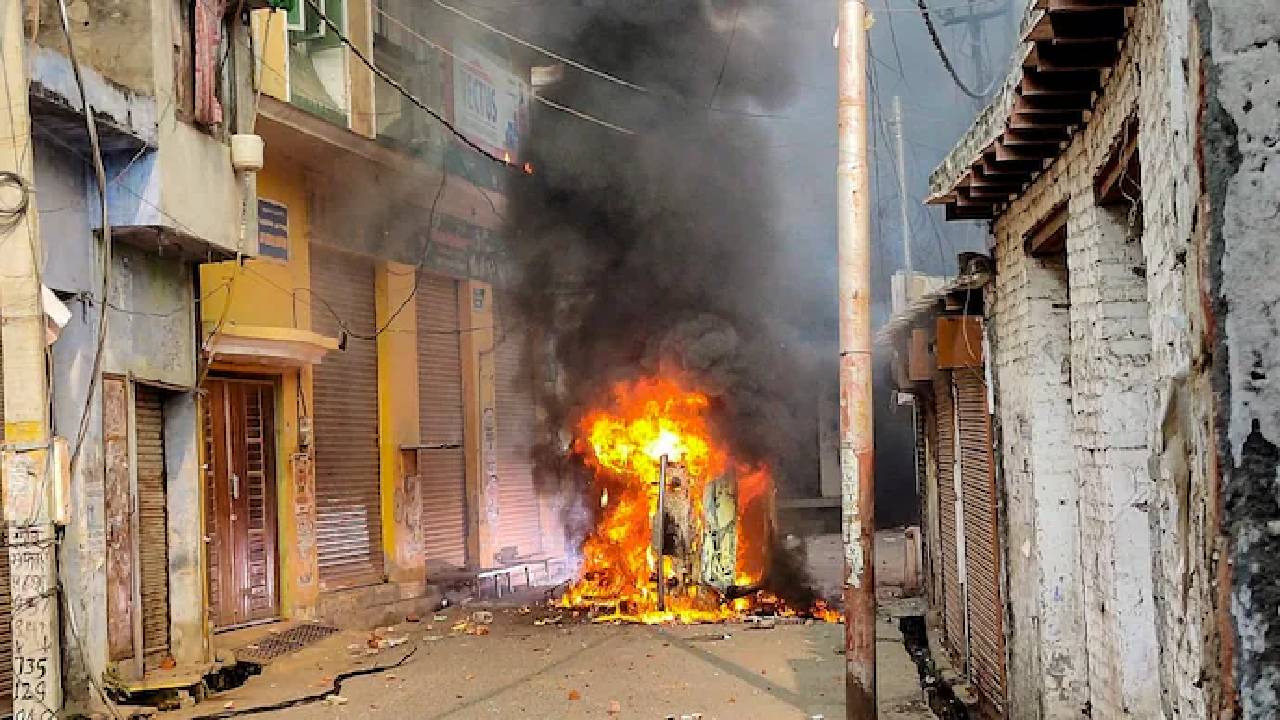 Sambhal violence: సంభాల్ హింసలో సంచలన విషయాలు.. ఆడియోలో ఆయుధాలు తేవాలని ఆదేశం..