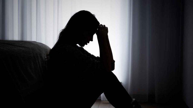 Inter Student Suicide: గురుకుల పాఠశాలలో ఇంటర్మీడియట్ విద్యార్థిని ఆత్మహత్యాయత్నం