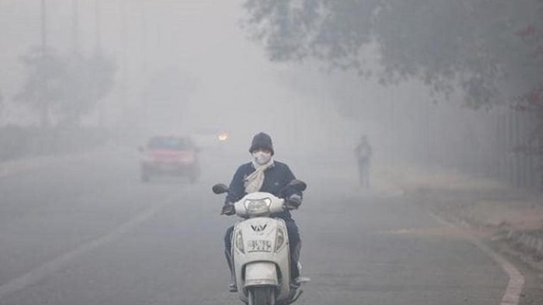 Telangana Temperature: తెలంగాణను వణికిస్తున్న చలి.. పడిపోతున్న ఉష్ణోగ్రతలు..