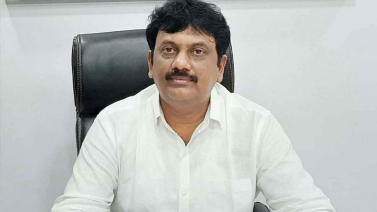 Narsipatnam Politics : నర్సీపట్నంలో కొనసాగుతున్న రాజకీయ ఉత్కంఠ..