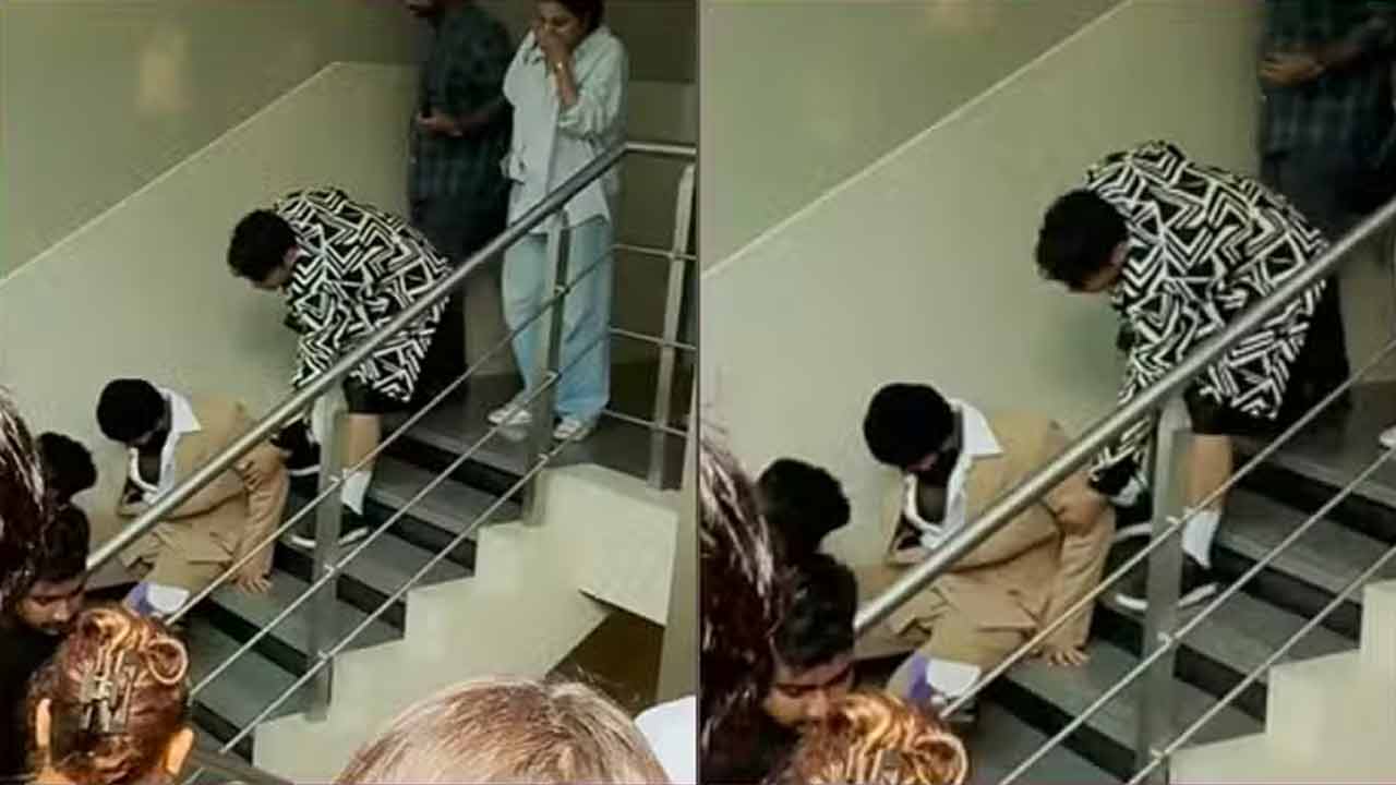 Vijay Devarakonda: మెట్ల మీద నుంచీ జారి కింద పడ్డ విజయ్ దేవరకొండ!