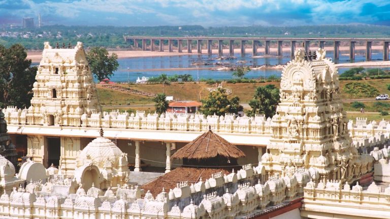 Bhadradri: భద్రాద్రికి కార్తీక శోభ.. శివాలయంలో నేటి పూజలు..