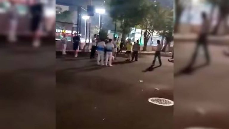 China: చైనాలో అమానుష ఘటన.. కార్‌ ఢీకొట్టి 35 మంది మృతి..