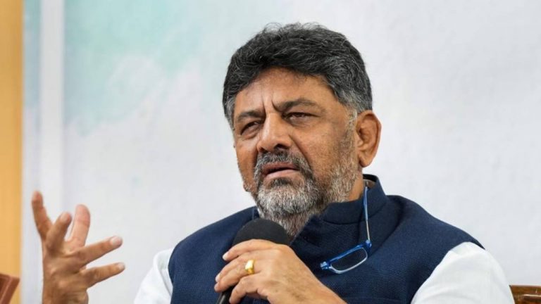DK Shivakumar: కాంగ్రెస్ సంక్షోభం మరింత తీవ్రం.. డీకే శివకుమార్ కీలక వ్యాఖ్యలు..