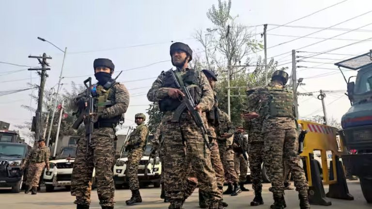 Encounter: జమ్మూ కాశ్మీర్‌లో ముగ్గురు ఉగ్రవాదులను హతమార్చిన భద్రతా దళాలు