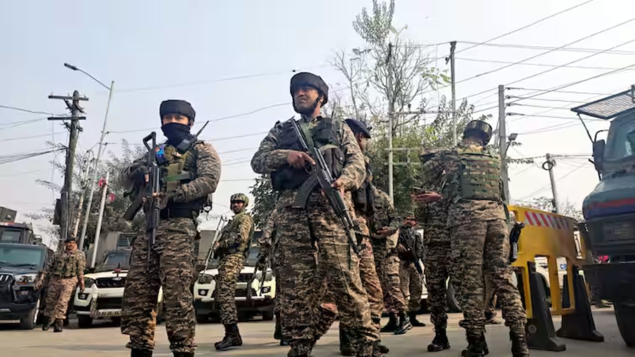 Encounter: జమ్మూ కాశ్మీర్‌లో ముగ్గురు ఉగ్రవాదులను హతమార్చిన భద్రతా దళాలు