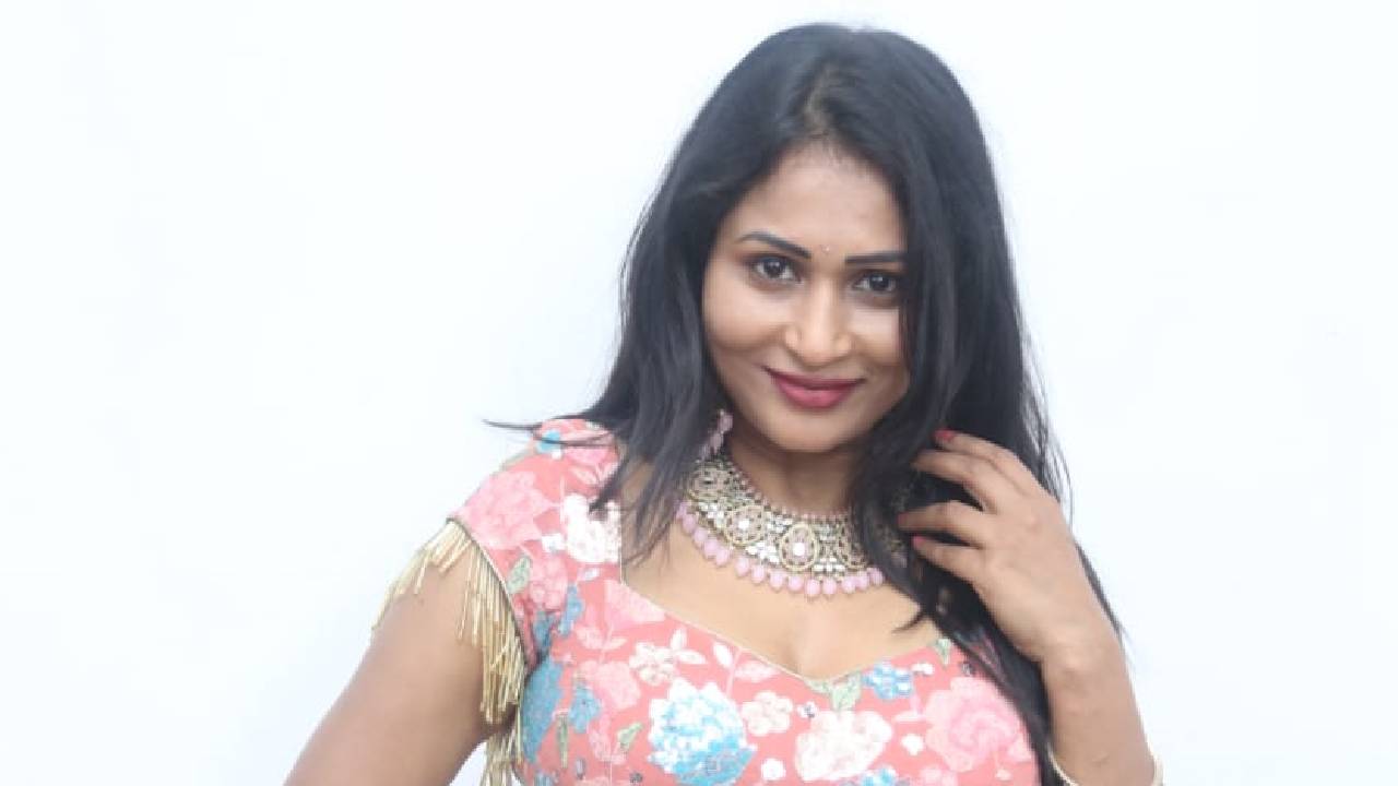 M4M: కిల్ల‌ర్ ఎవ‌రో గెస్ చేస్తే ఒక్కోక్క‌రికి లక్ష రూపాయలు బహుమతిగా ఇస్తా!