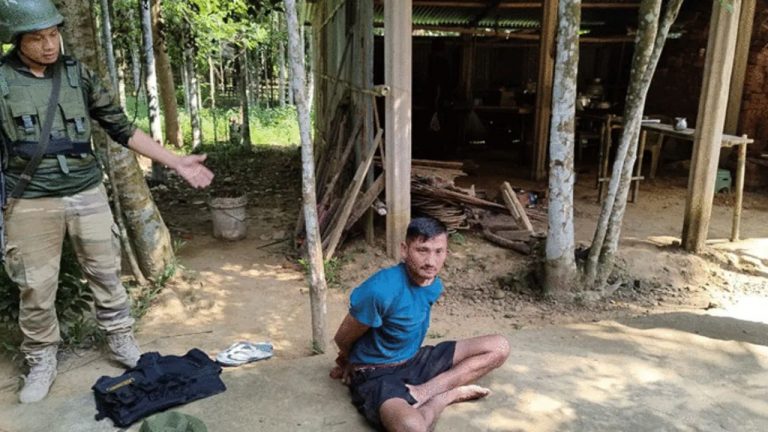 Constable Shot SI: సర్వీస్ రైఫిల్‌తో ఎస్సైని కాల్చి చంపిన కానిస్టేబుల్.. కారణం?