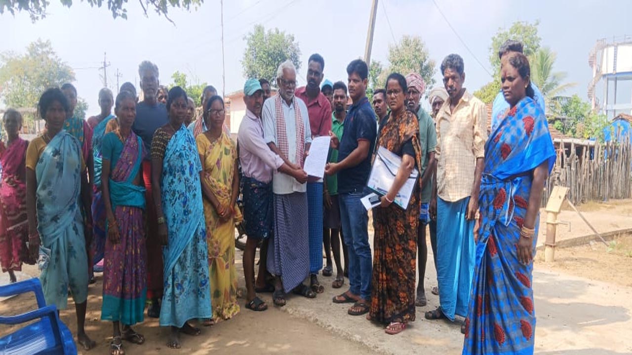 Mulugu: ములుగు జిల్లాలోని ఆ గ్రామంలో కుల గణన సర్వే బహిష్కరణ.. కారణం ఇదే..