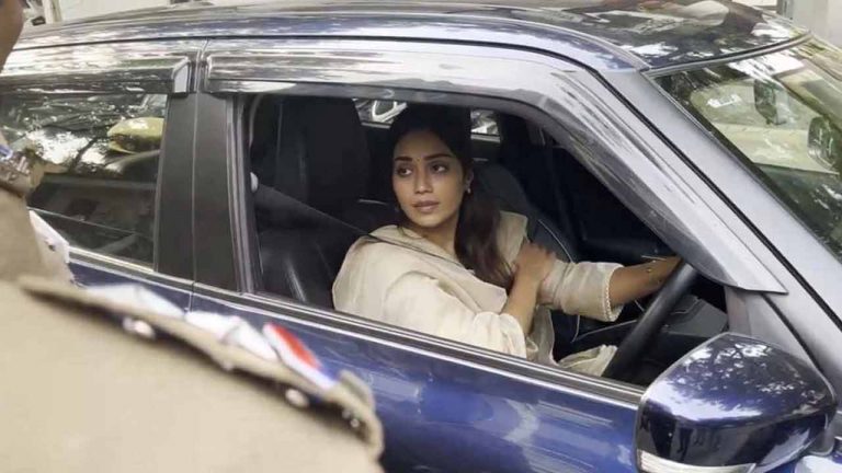 Nivetha Pethuraj: ట్రాఫిక్ సిగ్నల్ వద్ద హీరోయిన్ డబ్బు లాక్కొని పరార్