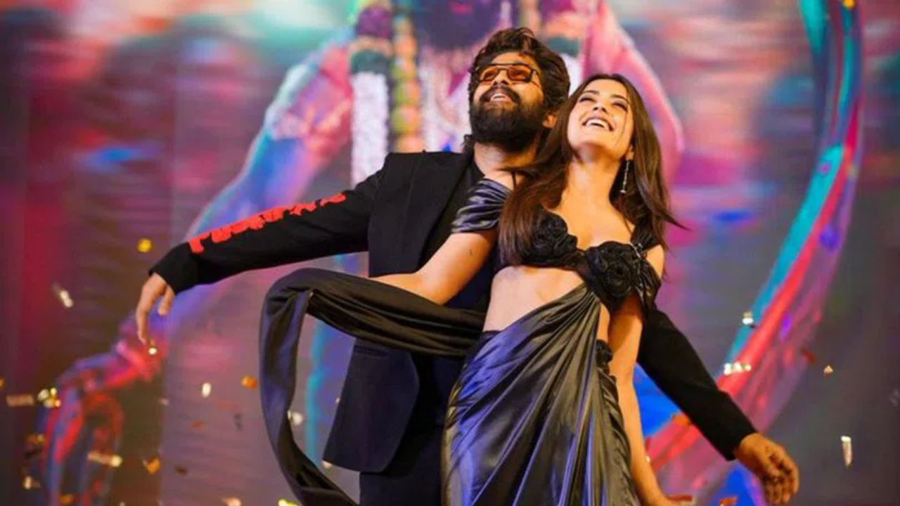 Puspa 2 Movie Event: ముంబైలో స్టేజి పైనే రెచ్చిపోయిన ఐకాన్ స్టార్, నేషనల్ క్రష్