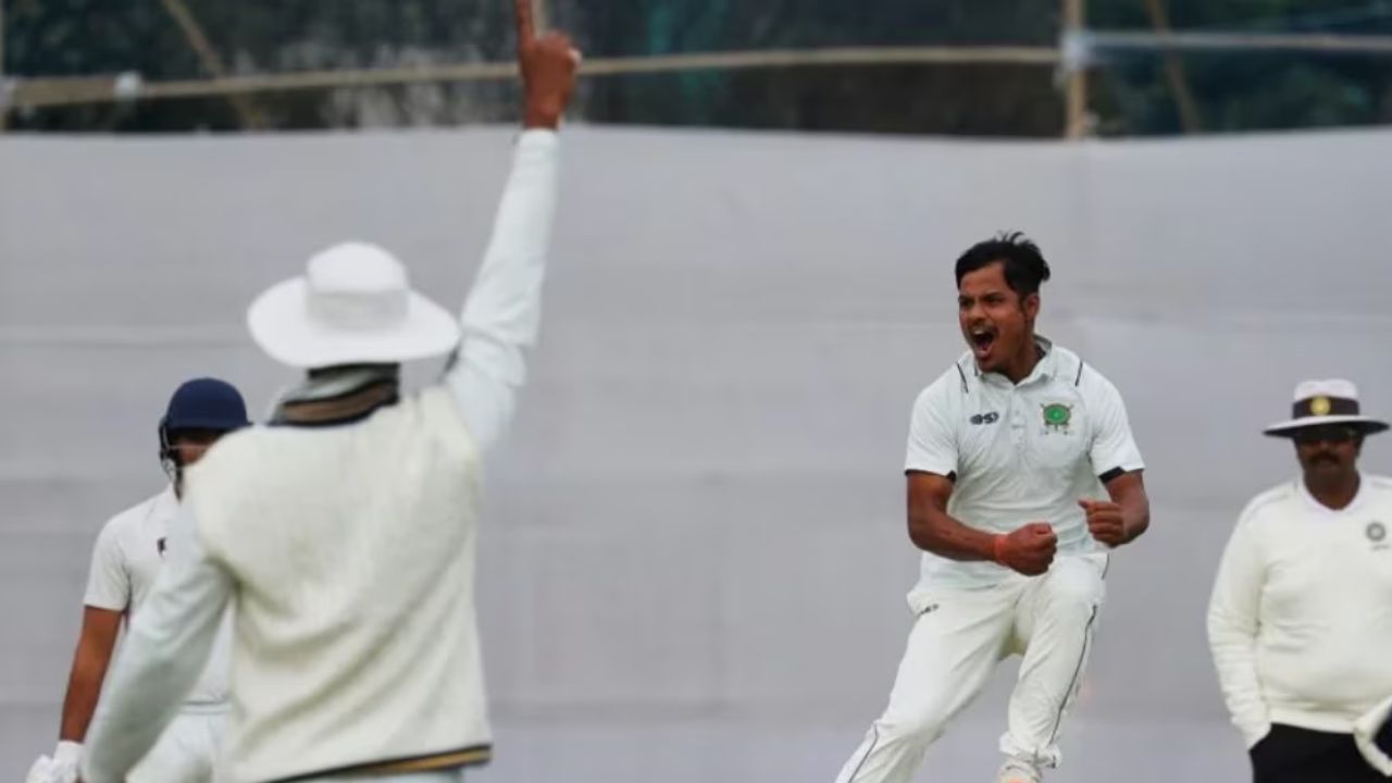 Ranji Trophy: 20 పరుగుల వ్యవధిలో 10 మంది బ్యాట్స్‌మెన్స్ ఔట్..