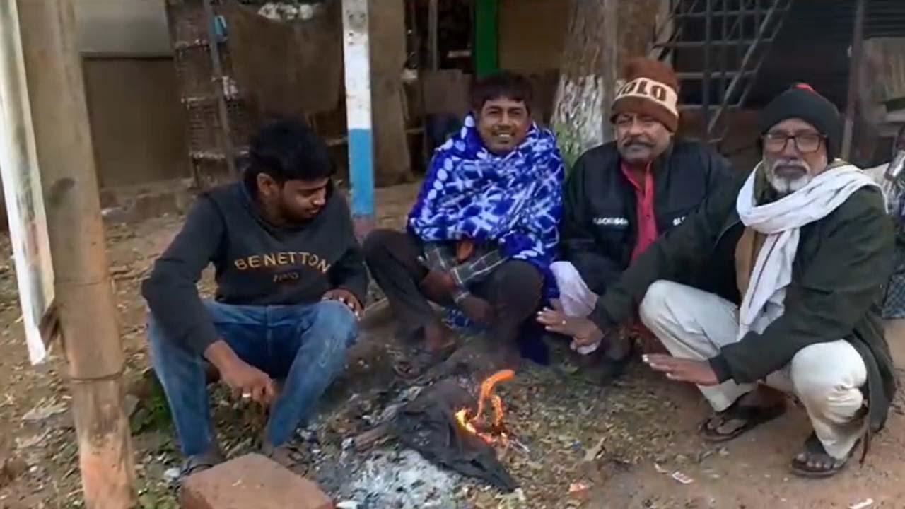 Weather Update: తెలంగాణలో పెరుగుతున్న చలి.. వణుకుతున్న జిల్లా వాసులు..