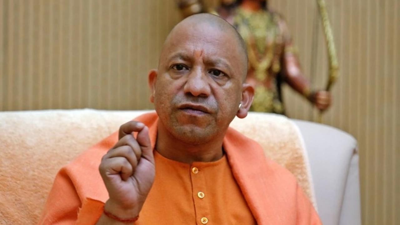Yogi Adityanath: యూపీ సీఎం  ఆదిత్యనాథ్‌ను హత్య చేస్తాం.. ముంబై పోలీసులకు బెదిరింపుల మెసేజ్