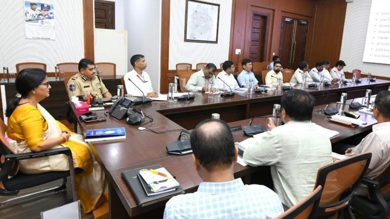 Telugu States CS Meeting: తెలుగు రాష్ట్రాల సీఎస్‌ల భేటీ.. పెండింగ్ అంశాలపై చర్చ!