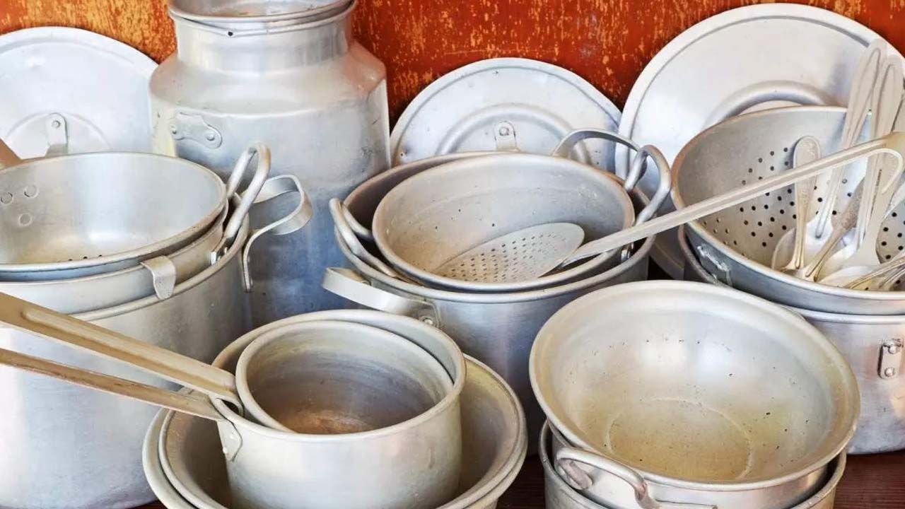 Aluminium Cookware: వంటకు అల్యూమినియం పాత్రలు వాడుతున్నారా? చాలా డేంజర్!