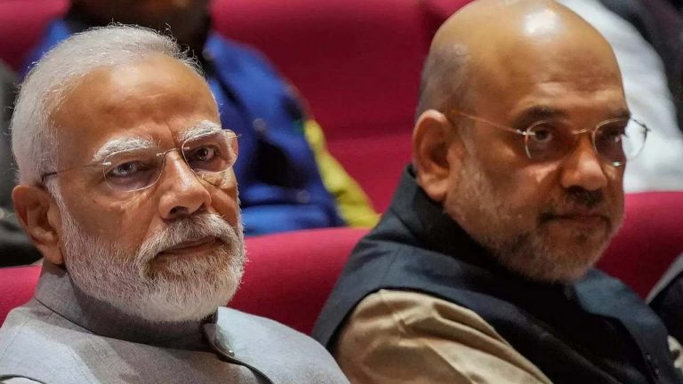 BJP: రాజ్యాంగంపై చర్చకు బీజేపీ సన్నాహాలు.. లోక్‌సభలో సమాధానం ఇవ్వనున్న ప్రధాని!