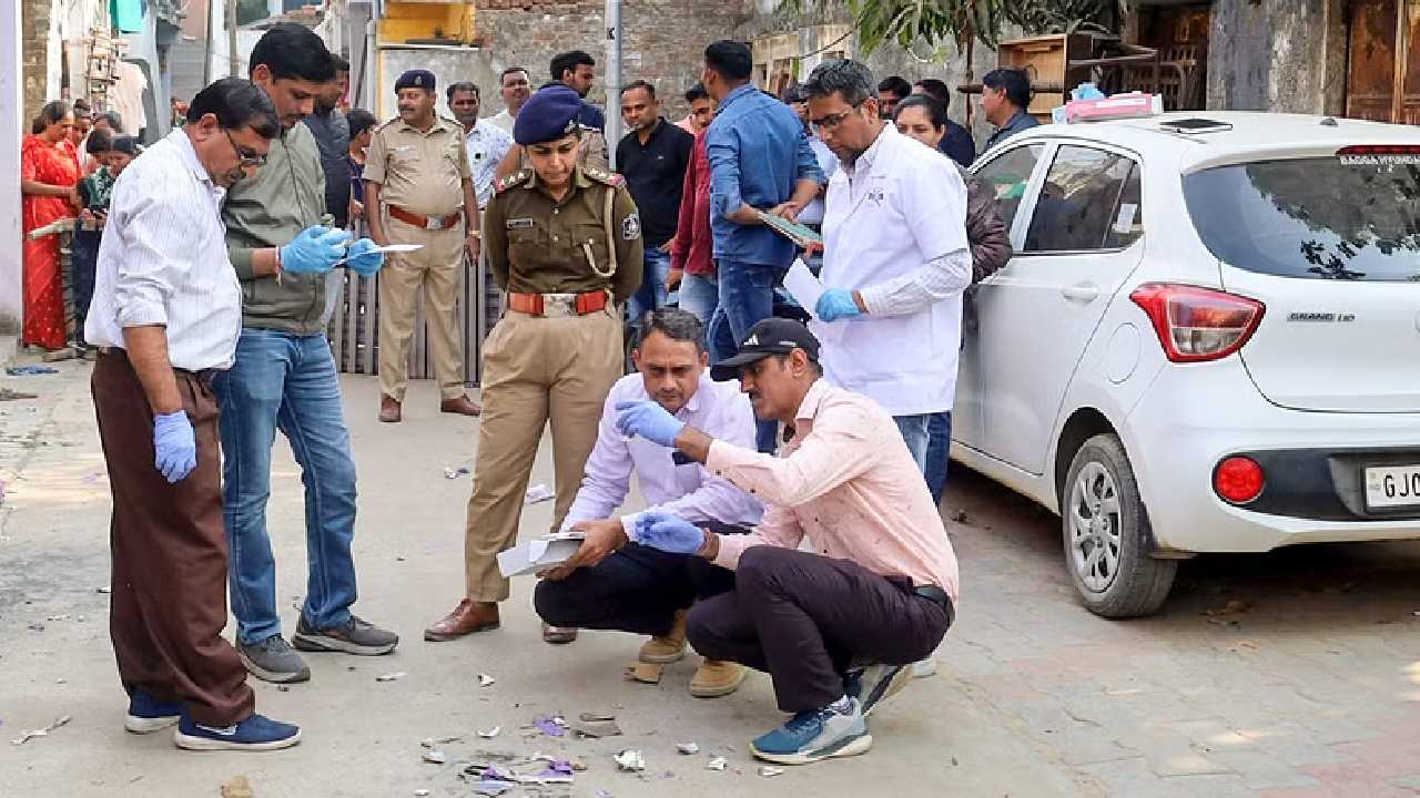 Gujarat: అత్తమామల్ని లేపేసేందుకు ఏకంగా బాంబు తయారీ నేర్చుకున్నాడు..