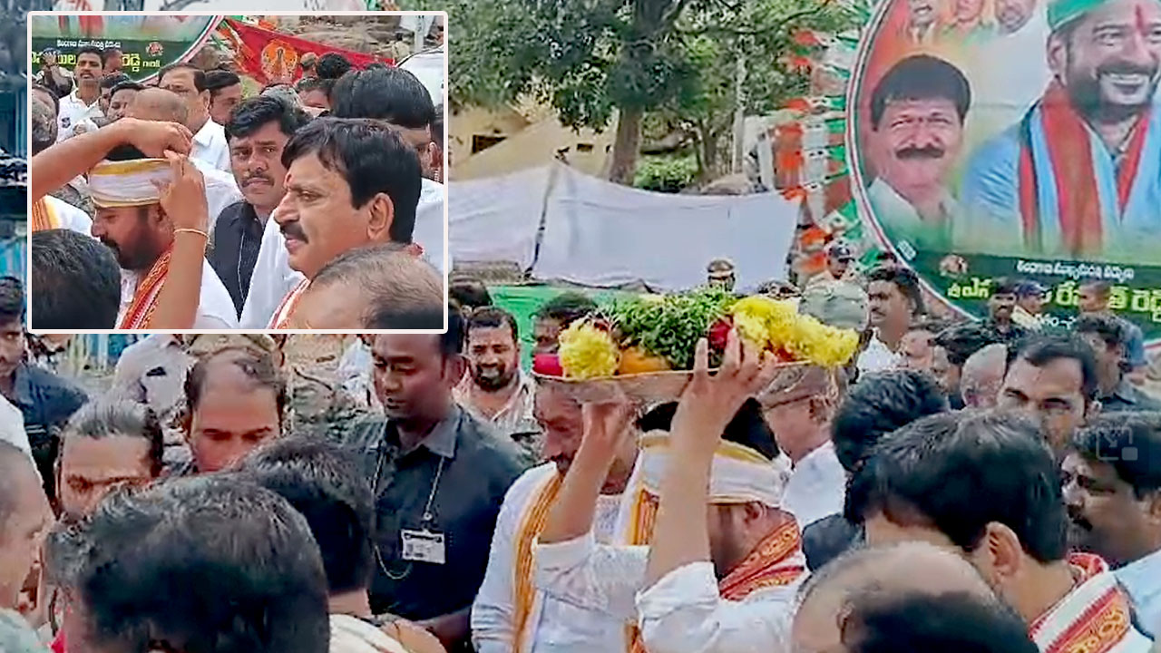 CM Revath Reddy: ఏడు పాయల అమ్మవారికి పట్టువస్త్రాలు సమర్పించిన సీఎం