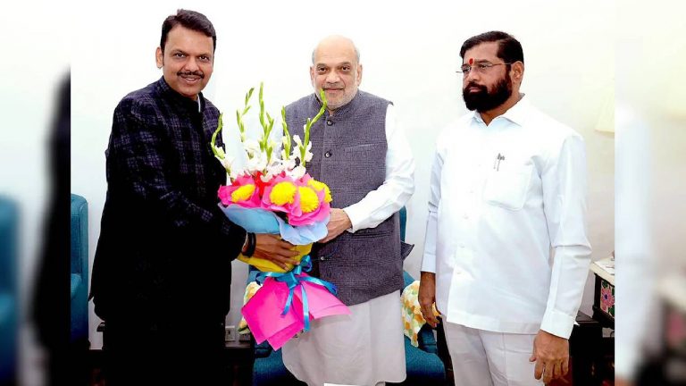 Devendra Fadnavis: మహారాష్ట్ర సీఎంగా దేవేంద్ర ఫడ్నవీస్..