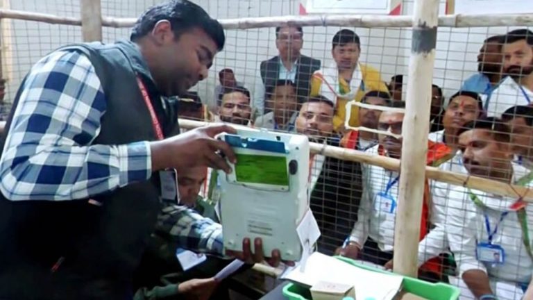 EVM hack: “నేను ఈవీఎంలను హ్యాక్ చేయగలను”.. సంచలన వ్యాఖ్యలు చేసిన వ్యక్తిపై కేసు