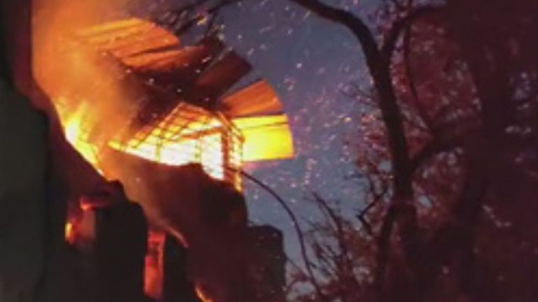 Fire Accident: పాతబస్తీలో భారీ అగ్నిప్రమాదం.. ప్రాణ భయంతో కార్మికులు పరుగులు!