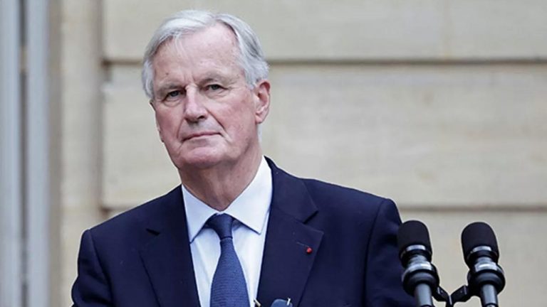 France: అవిశ్వాస తీర్మానంలో ఓడిన ప్రధాని.. ఫ్రాన్స్‌లో ముదిరిన రాజకీయ సంక్షోభం