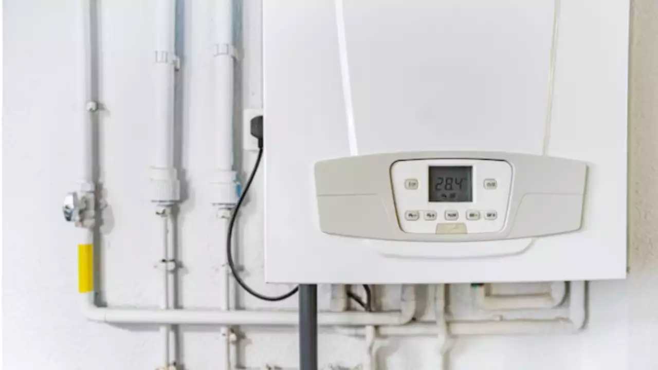 Geyser: బాత్‌రూంలో గీజర్ గ్యాస్ లీక్.. ఊపిరాడక యువతి మృతి..