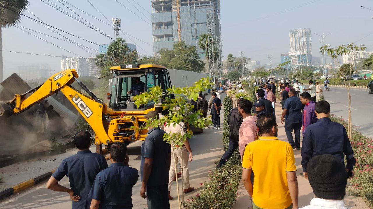 HYDRAA: ఖాజాగూడ చెరువులో కూల్చివేతలు.. తక్షణమే ఖాళీ చేయాలంటూ ఆదేశాలు!