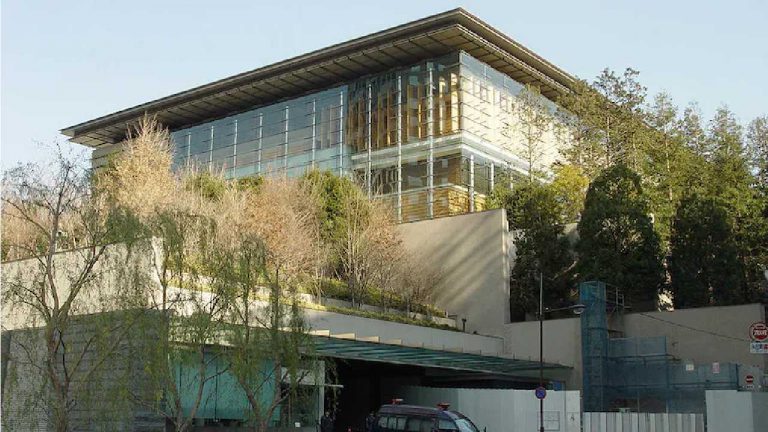 Japan: జపాన్ ప్రధాని నివాసంలో ‘‘దెయ్యాలు’’.. ఈ ఇళ్లు అంటే ఎందుకు అంత భయం..?