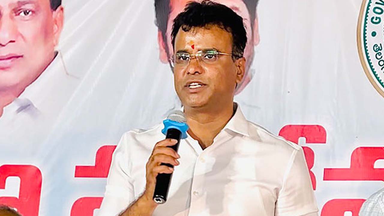 KP Vivekanand: ఆధారాలు లేకున్నా హరీష్ రావుపై కేసు నమోదు చేస్తారా?