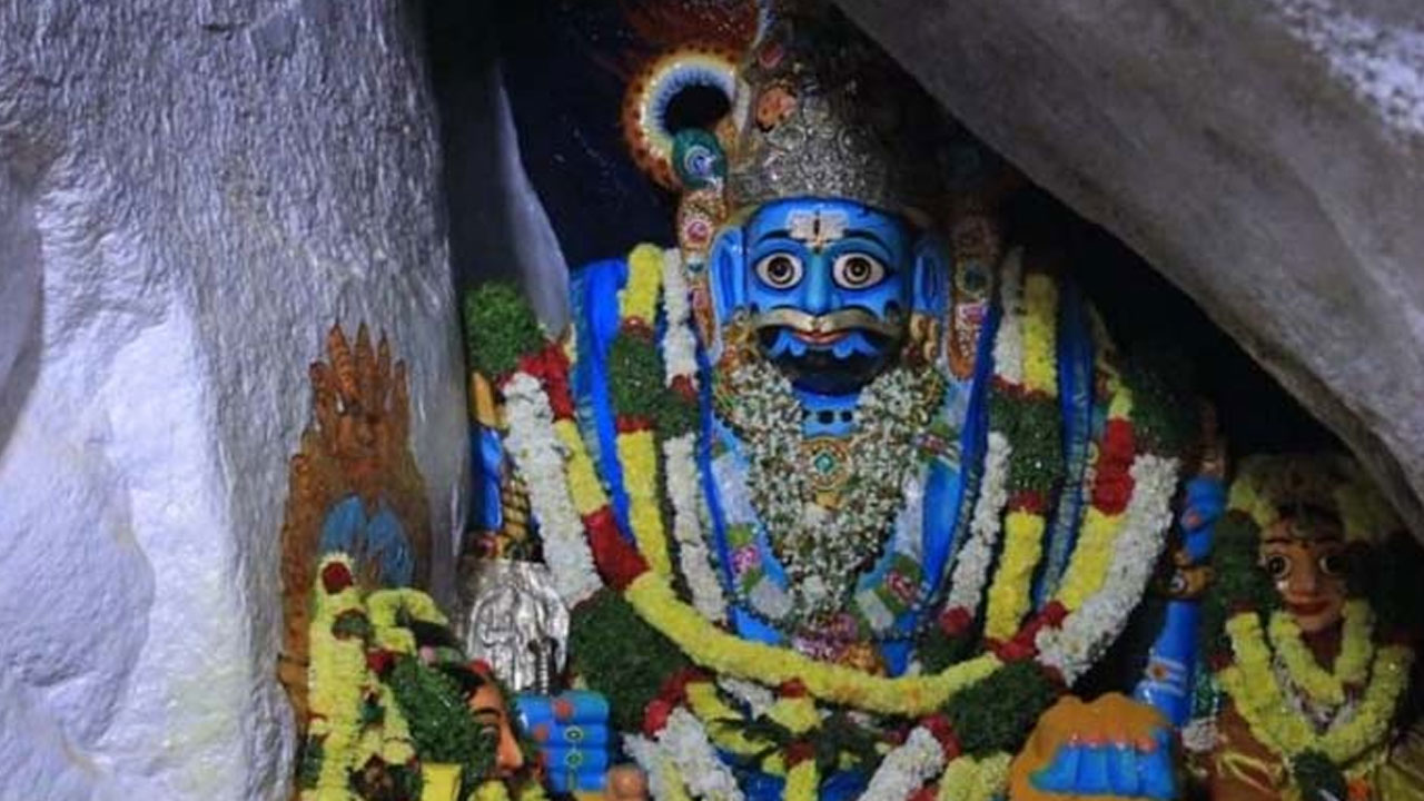 Komuravelle: రేపు మల్లికార్జున స్వామి కళ్యాణం.. పట్టు వస్త్రాలు సమర్పించనున్న మంత్రులు