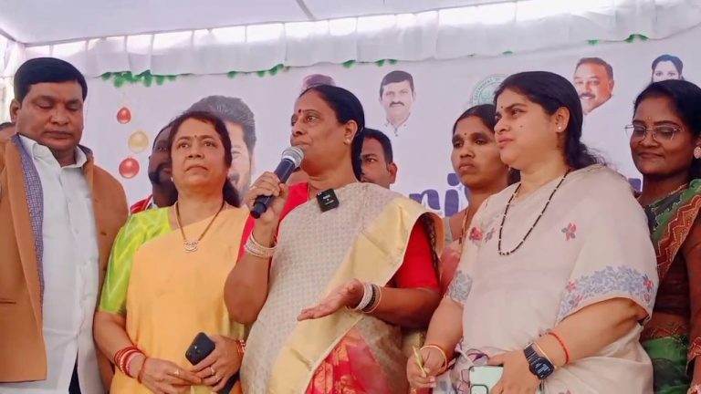 Minister Konda Surekha: బతుకమ్మ సంస్కృతిని వెస్టర్న్ కల్చర్‌తో భ్రస్టుపట్టిస్తున్నారు.. మంత్రి ఆగ్రహం