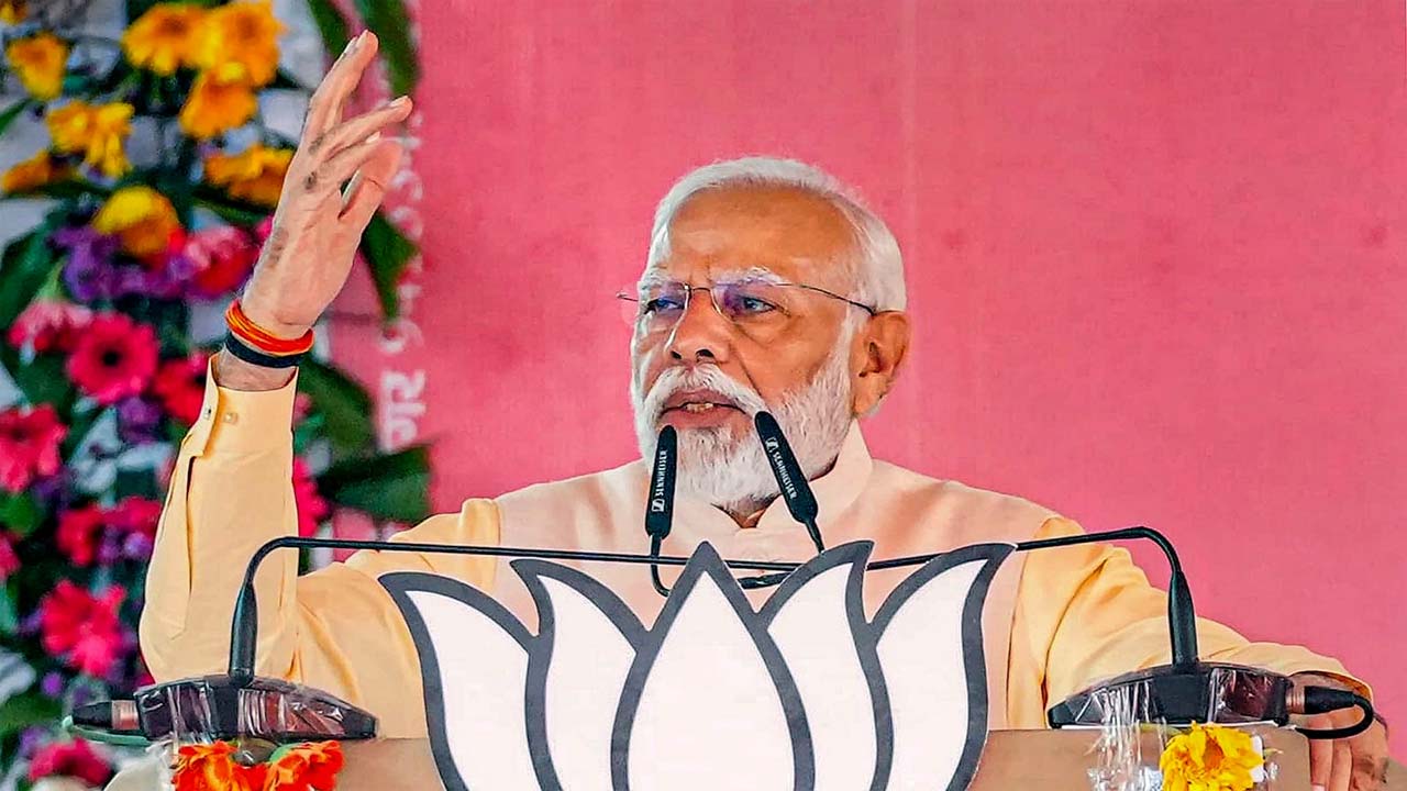 PM Modi: కాశ్మీర్ భారీ మార్పులు.. రాత్రిపూట ఐస్ క్రీం తినేందుకు లాల్ చౌక్ కు వెళ్తున్నారు..