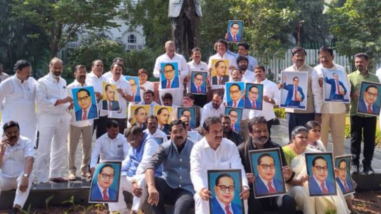 Mahesh Kumar Goud: అంబేద్కర్ మాకు దేవుడు లెక్క.. అమిత్‌ షా క్షమాపణలు చెప్పాలి: పీసీసీ చీఫ్‌