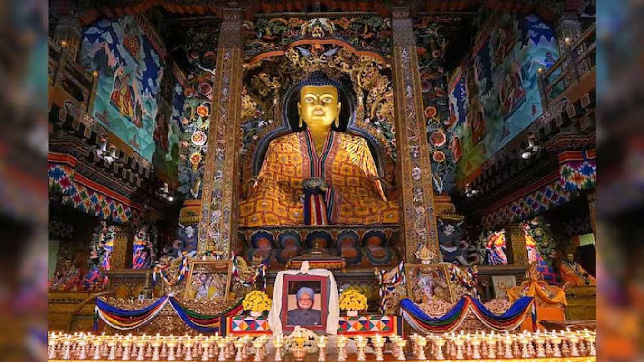 Manmohan Singh: మన్మోహన్ సింగ్ కోసం భూటాన్ ప్రత్యేక ప్రార్థనలు..