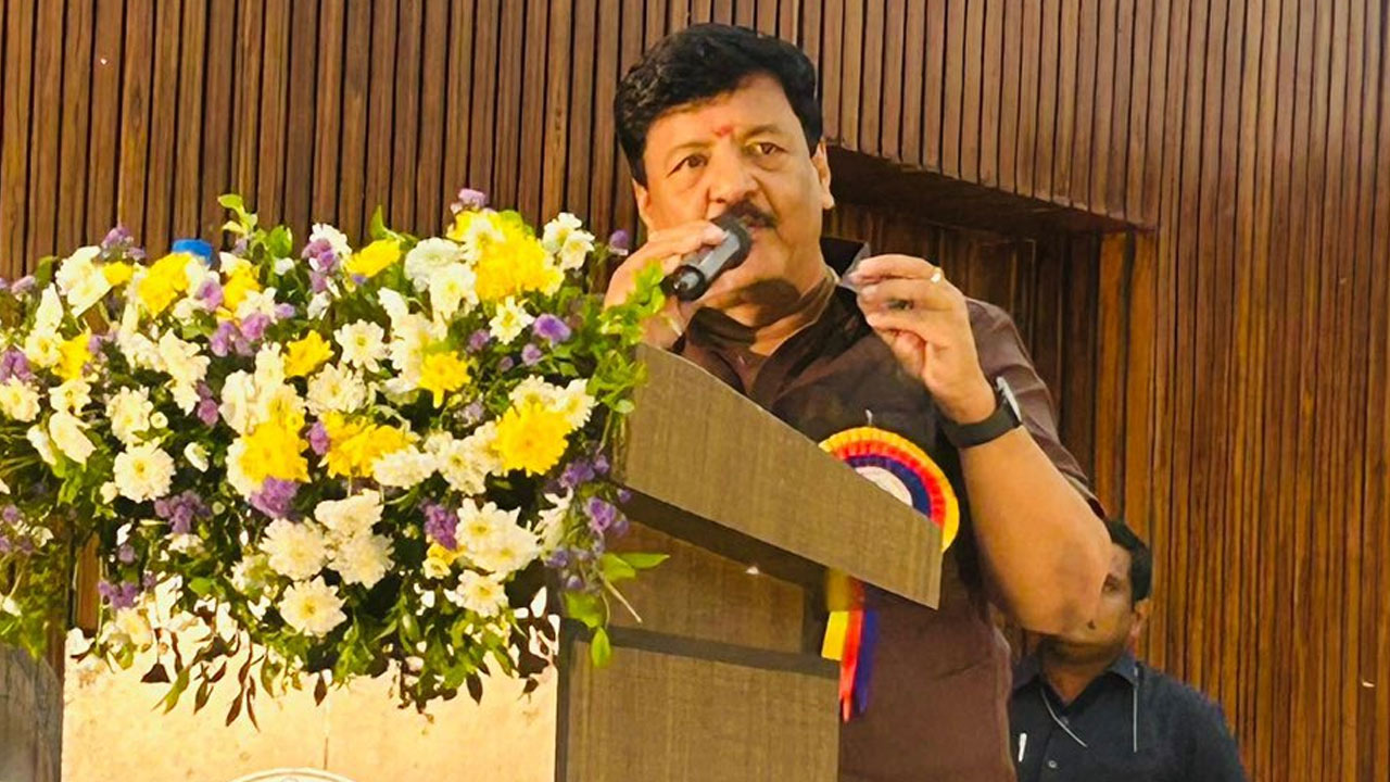 Minister Kandula Durgesh: సర్క్యూట్లుగా పర్యాటక రంగ అభివృద్ధి..  త్వరలో పర్యాటక శాఖ ఉత్సవాలు..