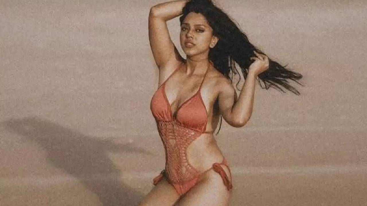 Deviyani Sharma : సేవ్ ద యూత్.. బికినీలో దేవయాని శర్మ బీభత్సం