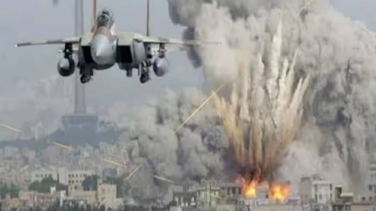 Pakistan : రాత్రికి రాత్రే ఆఫ్ఘనిస్థాన్‌లో పాకిస్తాన్ ఎయిర్ స్ట్రైక్..  15 మంది మృతి