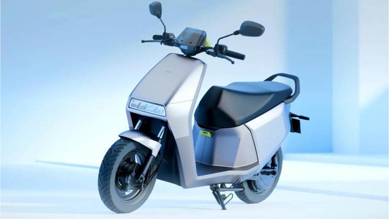 Electric Scooters: సంవత్సరం కూడా పూర్తికాలేదు.. 4 లక్షలకు పైగా ఈ-స్కూటర్ల అమ్మకం