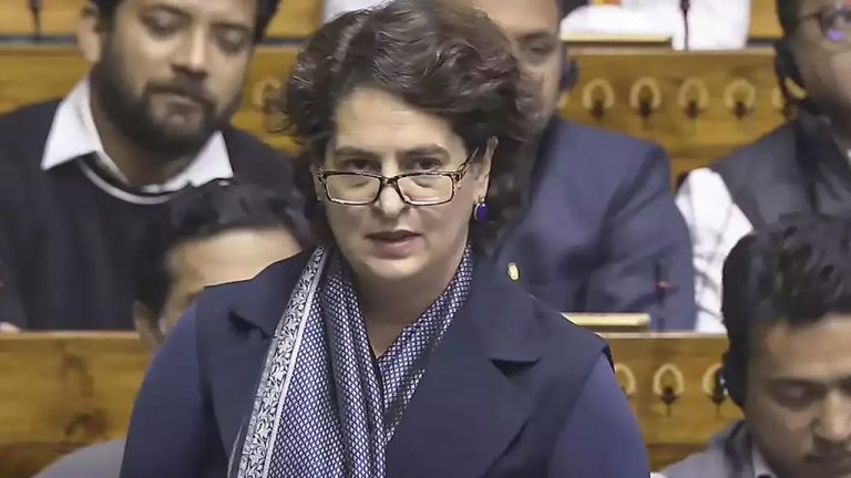 Priyanka Gandhi: రాజ్యాంగం అంటే సంఘ్‌బుక్‌ కాదు.. సంవిధాన్‌!
