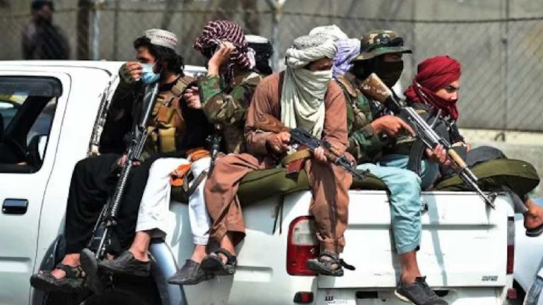 Pakistan: ;పాక్ సైన్యంపై తాలిబన్ల మెరుపుదాడి.. 16 మంది మృతి..